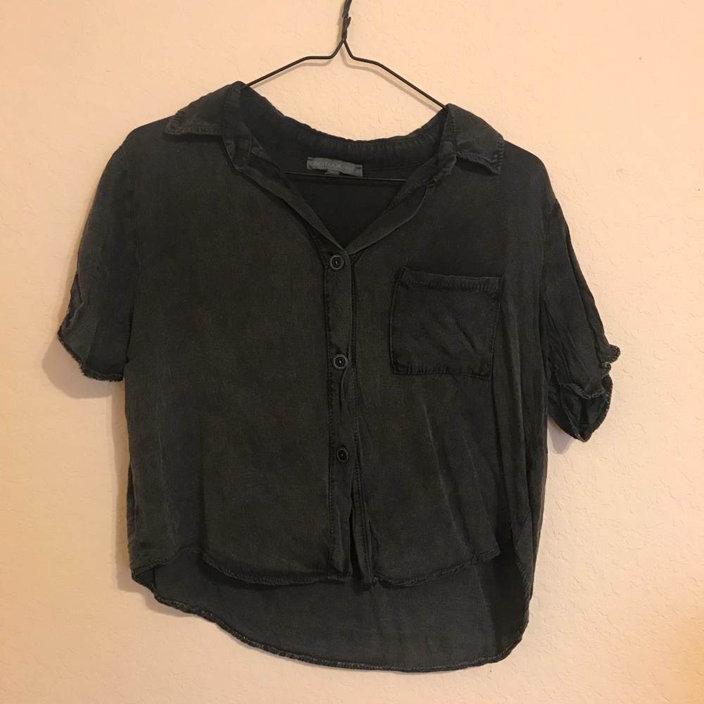 Short sleeve button down